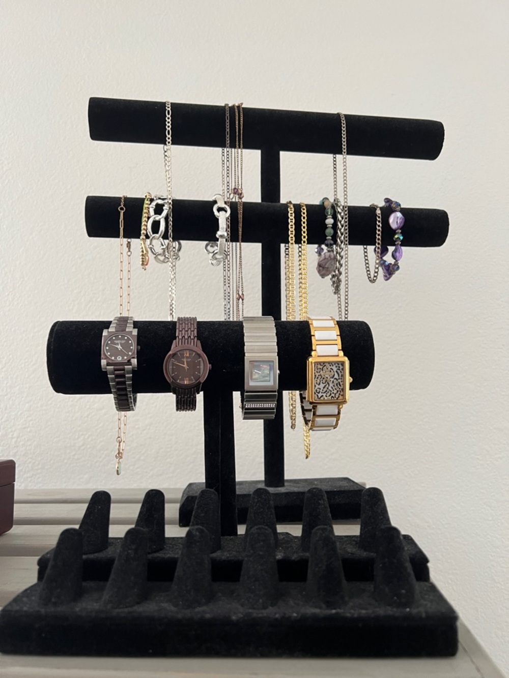 3 jewelry stands - Picture 2 of 9